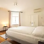 아파트 Authentic Austrian Flat In The South Of Vienna *