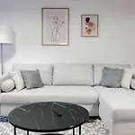 아파트 Authentic Austrian Flat In The South Of Vienna 뫼들링