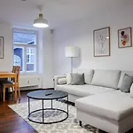 Authentic Austrian Flat In The South Of Vienna