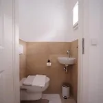 Authentic Austrian Flat In The South Of Vienna 아파트