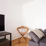 아파트 Authentic Austrian Flat In The South Of Vienna 뫼들링