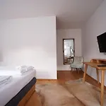 Authentic Austrian Flat In The South Of Vienna *