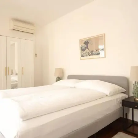 Authentic Austrian Flat In The South Of Vienna 뫼들링