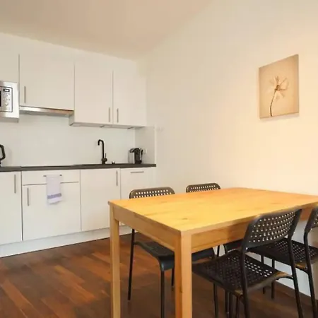 Authentic Austrian Flat In The South Of Vienna *