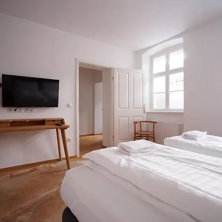 Authentic Austrian Flat In The South Of Vienna 뫼들링