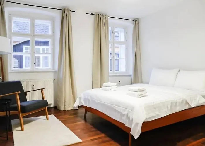 Authentic Austrian Flat In The South Of Vienna *