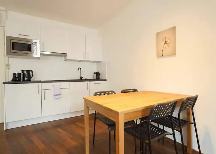 Authentic Austrian Flat In The South Of Vienna *