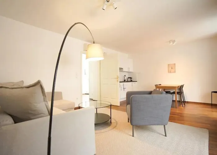 Authentic Austrian Flat In The South Of Vienna * Modling