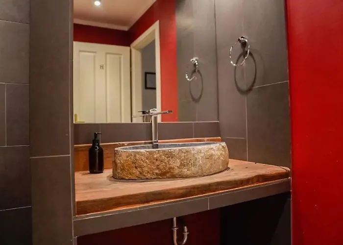 Authentic Austrian Flat In The South Of Vienna Apartment