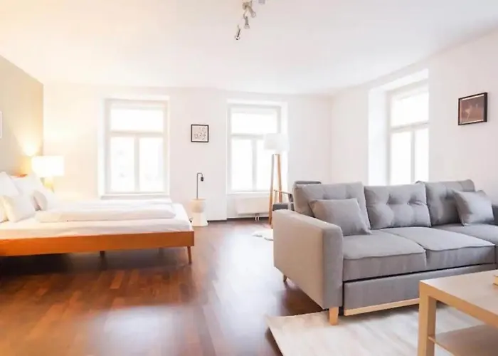 Authentic Austrian Flat In The South Of Vienna *