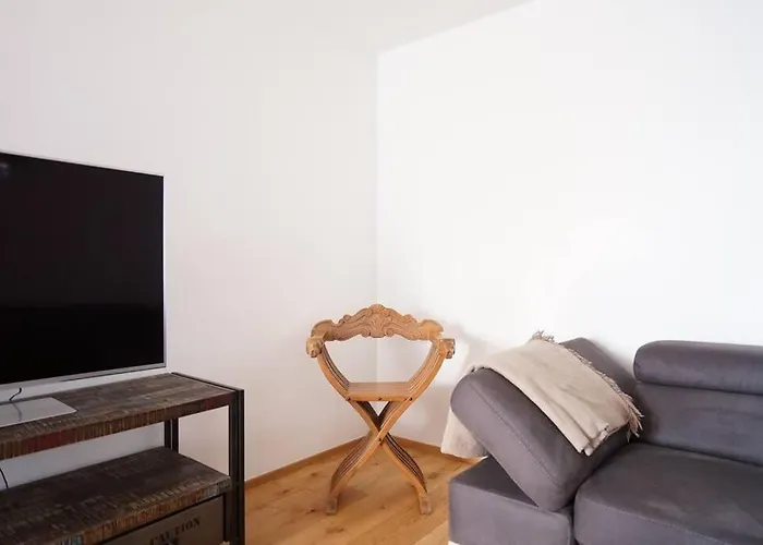 Apartment Authentic Austrian Flat In The South Of Vienna Modling